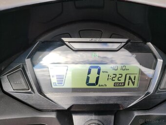Honda CB 125F - 11