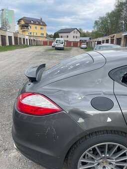 Porsche Panamera 4S 4.8i V8. 294kw - 11
