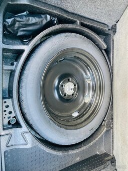 Volkswagen Tiguan 2.0TSI 4x4 AUT LED KAMERA SERVISKA TAŽNÉ - 11