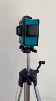 4D křížový laser se stativem – 16 linií, dálkové ovládání - 11