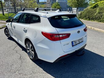 Kia Optima 1.7 Crdi manuál DPH - 11