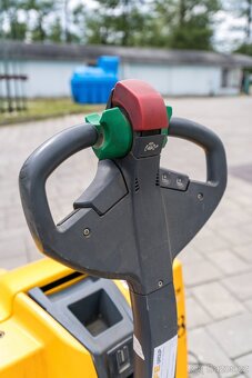 Ruční paletový vozík Jungheinrich EFE 220 (VV0012) - 11