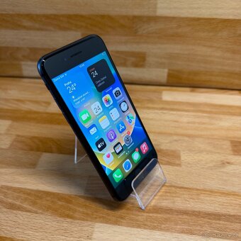iPhone 8 256GB, černý (12 měsíců záruka) - 11