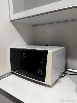 PLNO NÁBYTKU - 11