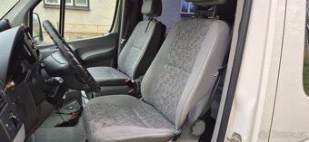 Crafter 2.5 TDi 100KW L2H2 9 míst klima 310 000km - 11