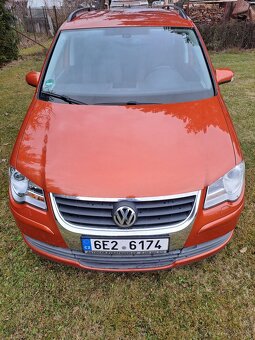 Volkswagen Turan 1.4 TSI  7 míst - 11