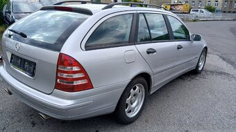 Mercedes c220 cdi 110kw rok 2005 face - 11