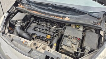 Opel Meriva B 1.4 88kW Turbo 2013 Benzín - 11