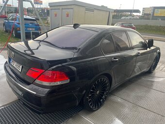 Bmw e66 750i - 11