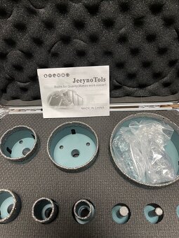 Diamantová sada 11 kusů vrtáků v kovovém kufru - 11