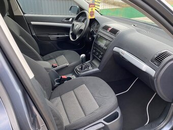 Škoda Octavia Combi 2.0 TDI 4x4 Scout - 11