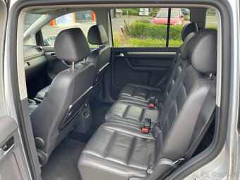 Volkswagen Touran 2.0 TDI CROSS kůže, xenoxy - 11