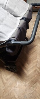 Sportovní kočárek pro dvojčata - 11