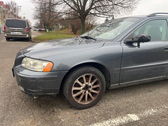 Volvo V70 2.4 D5 136 kW - náhradní díly - 11