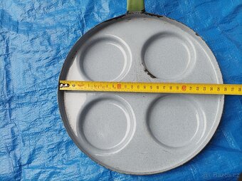 Smaltovaný zelený lívanečník - 11