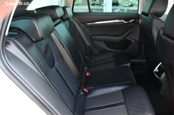 Škoda Octavia Combi 2.0TDi DSG STYLE LED ACC NAVI DPH - 11