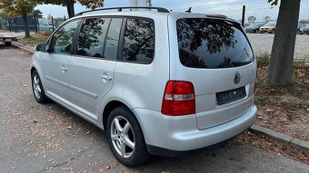 Touran 2.0Tdi DSG Automat BiXenony Webasto Parktronik Zaves - 11