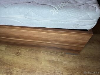 Moderní postel dvoulůžko - TOP - 11