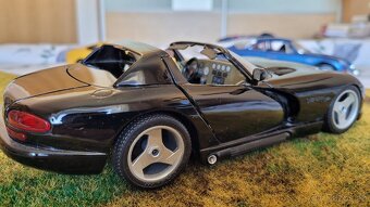 Modely aut 1:18, výrobce Burago, Italie - 11