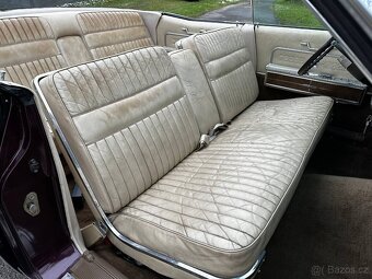 Lincoln Continental - 11