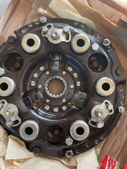 Turbína na Belarus 920 motor MMZ D243,čerpadlo naftové. - 11