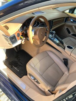 Porsche Panamera - 11
