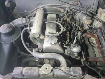 Mercedes W110 200 D kompletní, plně pojízdný, D doklady - 11