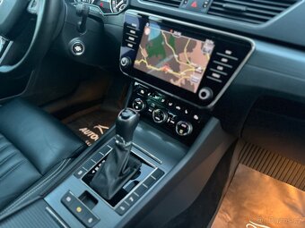 ŠKODA SUPERB 2.0 TDI 110 KW MATRIX Panorama m2021 - 11