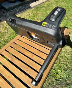 Autosedačka Bugaboo Turtle Air by Nuna BLACK + Isofix báze - 11