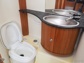 2011 Dethleffs Nomad EL3 spaní pro 4 osoby - 11