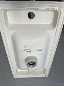 Skřínka s umyvadlem IKEA - 11