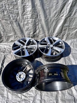 5x114,3 R18 originál alu disky Hyundai + senzory - TOP - 11