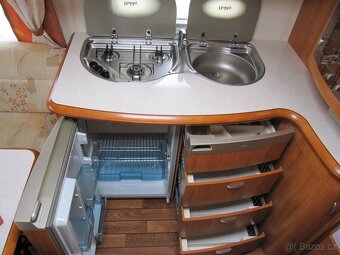 Prodám karavan Hobby 460 ufe,r.v.2008 + mover ,markýza, stan - 11