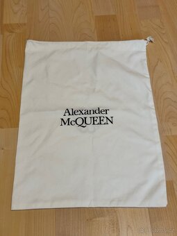 Alexander McQueen - 11