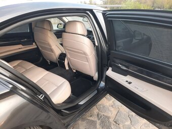 BMW 750 Li 4.4 V8 300 kW - 11