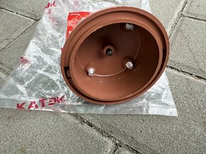 Volha Gaz 21, Gaz 24,UAZ, Víčko- palec- kontakty rozdělovač - 11