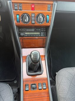 Mercedes - Benz E 250D W124 - 11