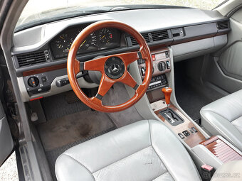 Prodám Mercedes W124 300CE coupe automat r.v.1989 - 11
