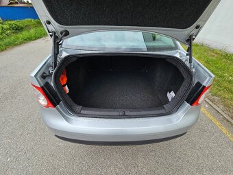 Volkswagen Jetta 1.6i - 11