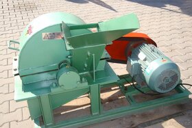 Štěpkovač s drtičem (2in1) s elektromotorem - 11