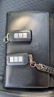 Mitsubishi Outlander 4 WD 2.2 DI-D - 11