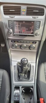 VW Golf Variant 1,2 TSi 81kW benzín "Lounge" - 11