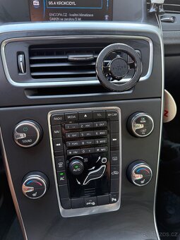 Volvo V60 - 11