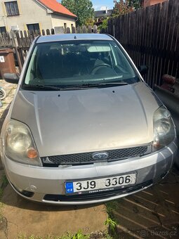 Ford fiesta 2003 - 11
