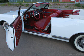 1966 Oldsmobile Delta 88 Convertible 425 V8 - po renovaci - 11