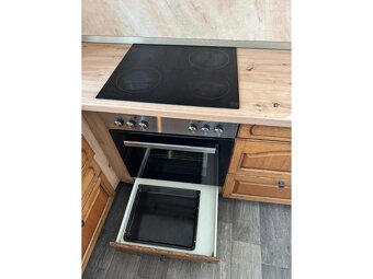 venkovská dubová kuchyně se spotřebiči,5447 - 11