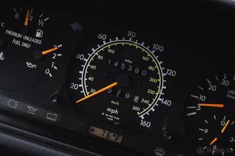 Mercedes-Benz 400E W124 Po renovaci - 11