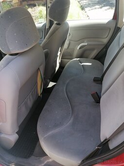 Citroen C3, rok 2003, 1.4I benzín - 11