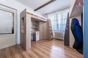 Prodej bytu 3+1 v Příbrami, 77m², ul. Gen. Kholla - 11