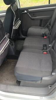 VW Touran 1,6 TDI, 77 kW, 5 míst, najeto 185000 km - 11